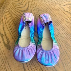 Size 7 The Storehouse Flats in “Northern Lights”